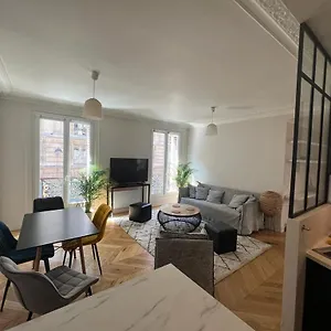 De Apartamento París